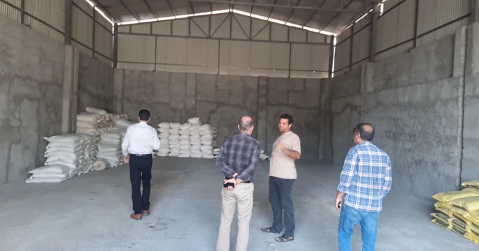 بازدید کارشناسان پایش مواد کودی از انبار کارگزاران آبدانان