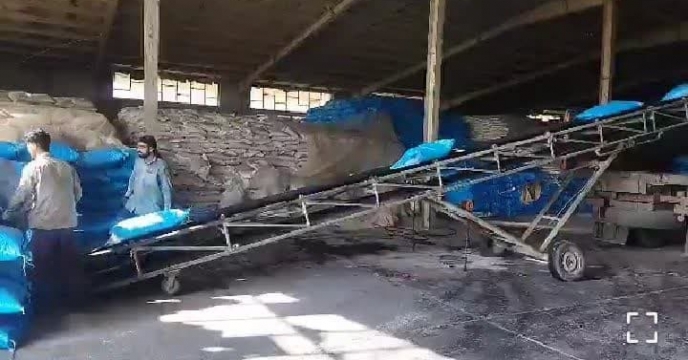 افزایش 63 درصدی توزیع کود در شهرستان رفسنجان در مهرماه سال جاری 