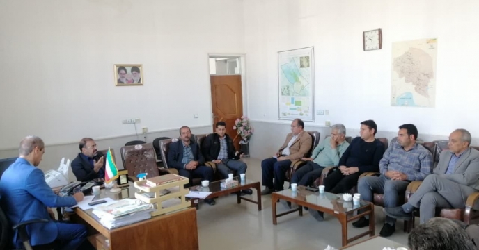 جلسه مدیر شرکت خدمات حمایتی کشاورزی استان کرمان با کارگزاران شهرستان انار