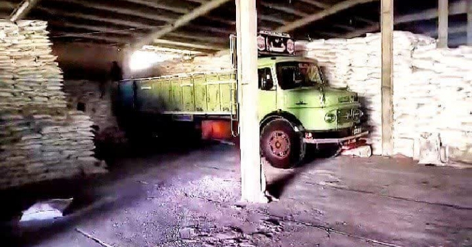 تامین  کود به کارگزاران شهرستان نرماشیر در آبان ماه سال جاری 