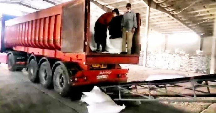 توزیع کود یارانه ای بین کارگزاران شهرستان راور از ابتدای سال جاری تا پایان دی ماه 