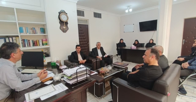نشست صمیمی مدیر شرکت خدمات حمایتی کشاورزی استان ایلام با کارکنان