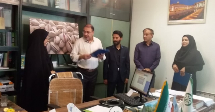 تقدیر و تشکر ازکارکنان فرزندآور به مناسبت روز ملی جمعیت 