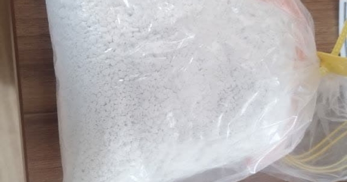 نمونه برداری از کود کلرور پتاسیم ارسالی از شرکت مجتمع فسفات کارون در انبارهای سازمانی استان کردستان