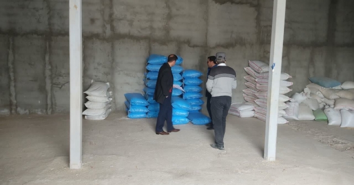 بازدید تیم پایش استان از انبار کارگزاران شهرستان باروق