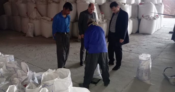 بازدید سرپرست شرکت خدمات حمایتی کشاورزی استان آذربایجان شرقی از انبار 30 هزار تنی کود استان