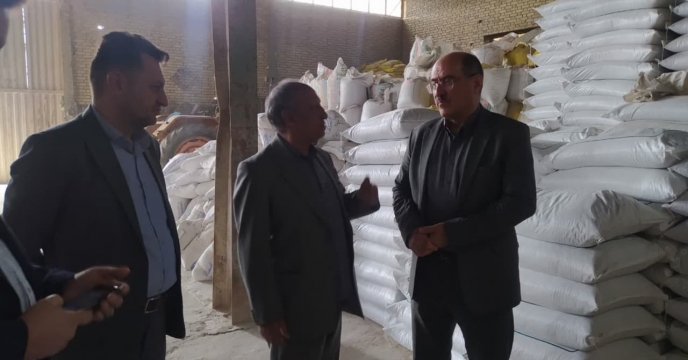 بازدید سرپرست شرکت خدمات حمایتی کشاورزی آذربایجان شرقی از کارخانه تولیدی بهینه سازان خاک در آذرشهر