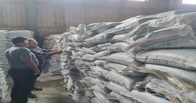 نمونه برداری از کود کشاورزی سولفات پتاسیم گرانوله در استان خوزستان