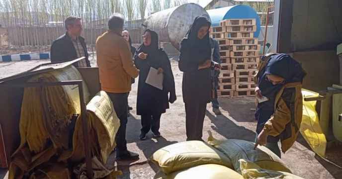 کارشناسان بازرگانی از واحد تولیدی کودهای زیستی و آلی بازدید بعمل آوردند