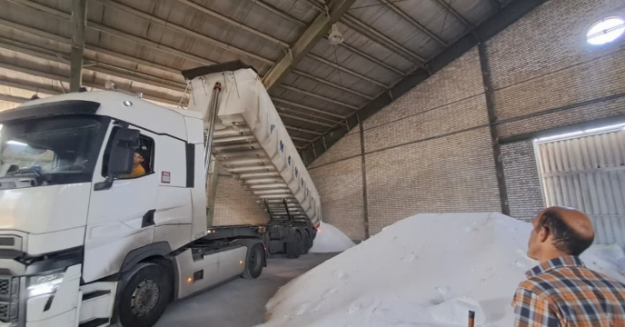 تامین  دو هزار و 350 تن از کود اوره مورد نیاز کشاورزان آذربایجان شرقی از مبدا پتروشیمی لردگان