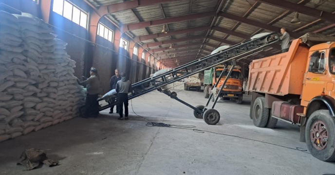 ارسال بیش از 200 تن کود شیمیایی به شهرستان عجب شیر در آبان ماه توسط شرکت خدمات حمایتی کشاورزی آذربایجان شرقی