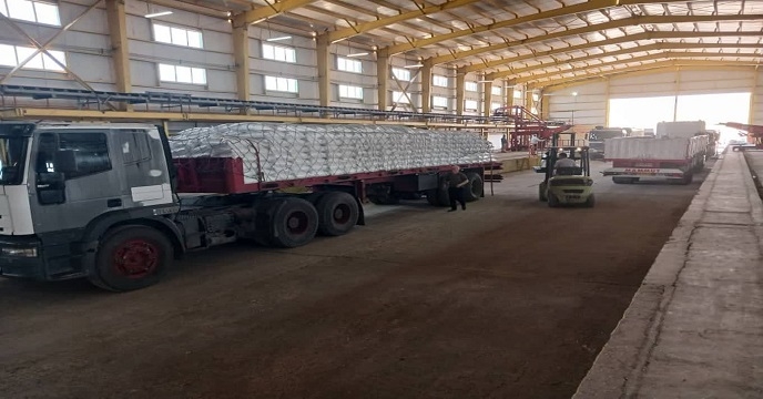 کشاورزان شهرستان بهبهان 3 هزار و 600 تن کود کشاورزی اوره دریافت نمودند