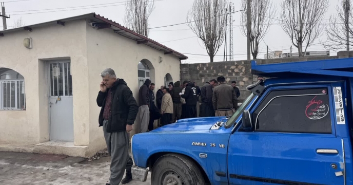 عملیات توزیع کود کشاورزی در کارگزاری مطاعی شهرستان سقز