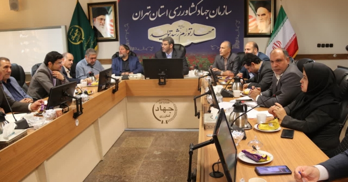 برگزاری ششمین جلسه هماهنگی کشت پاییزه در سال زراعی 1402-1403 با حضور دکتر برادری و مدیران جهاد کشاورزی شهرستان های تابعه