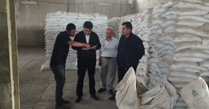 بازدید مدیر زراعت سازمان از انبارهای ذخیره کود استان تهران