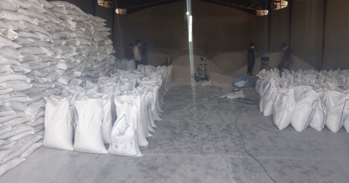 در راستای ارتقا امنیت غذایی و حمایت ازتولیدات کشاورزی نمونه برداری کیفی ازکود سولفات پتاسیم گرانوله در انبار استان چهارمحال و بختیاری انجام شد 