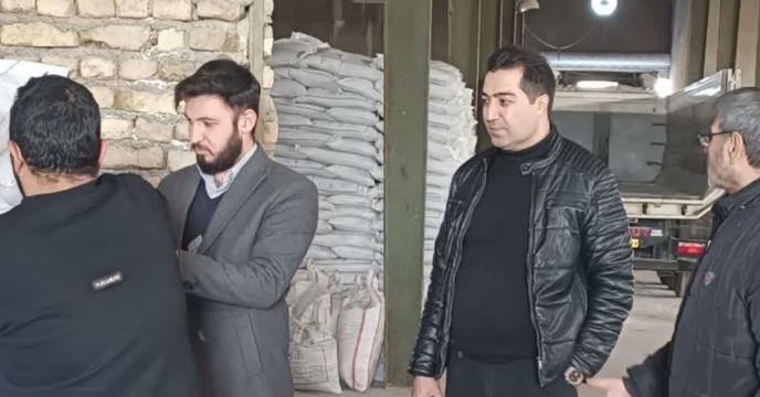 انجام عملیات نمونه برداری از کود سوپرفسفات تریپل گرانوله شرکت آوان شیمی در انبار مرکزی استان تهران 