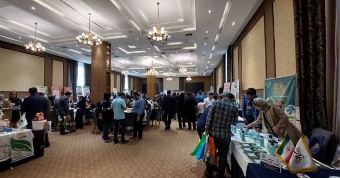  مدير هسته گزينش سازمان جهاد کشاورزي استان همدان در همايش آموزشي ترويجي و معرفي محصولات سبد کودي شرکت کرد
