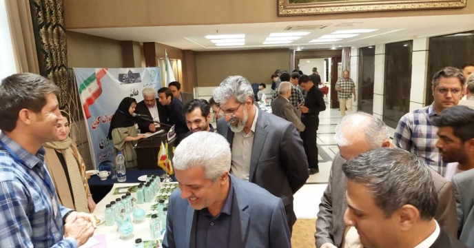حضور جناب آقاي مهندس بايگانه مدير زراعت سازمان جهاد کشاورزي استان همدان در همايش آموزشي ترويجي و معرفي محصولات سبد کودي استان همدان 