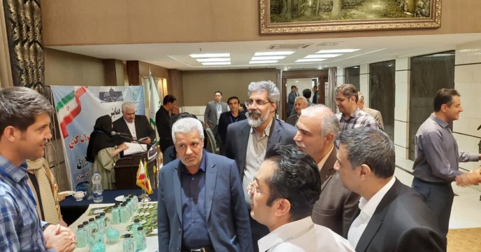 حضور دکتر رضا بهرام لو رئيس سازمان جهادکشاورزي استان همدان در همايش آموزشي ترويجي و معرفي محصولات سبد کودي استان همدان