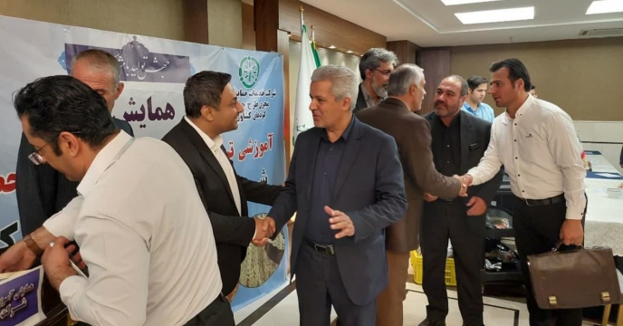 تقدير و تشکر از کارگزاران برتر در همايش آموزشي ترويجي و معرفي محصولات سبد کودي استان همدان