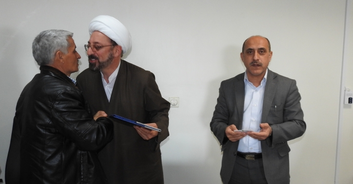 تقدیر از همکاران و ایثارگران البرز در ایام الله دهه فجر 
