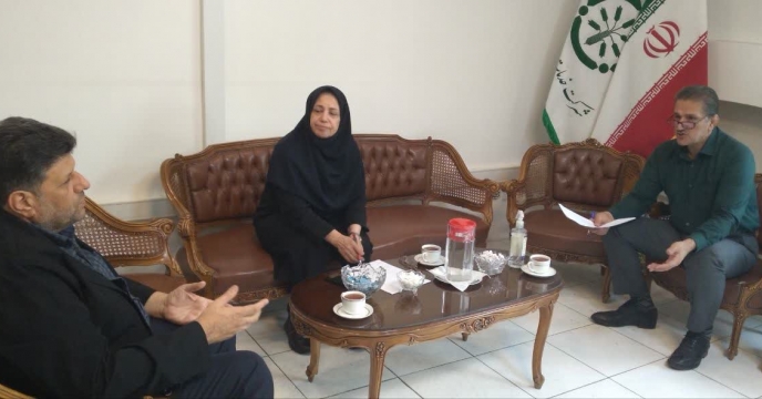 حضور محترم دبیر کمیسیون معاملات شرکت خدمات حمایتی کشاورزی در دفتر مدیریت امور ماشین ها و ادوات کشاورزی