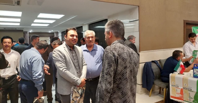 حضور  مدير اتحاديه تعاوني توليدهاي  استان همدان در همايش آموزشي ترويجي و معرفي محصولات سبد کودي در استان همدان 