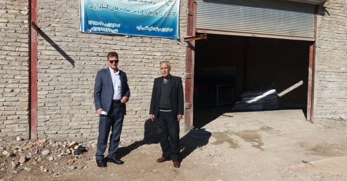 بازید میدانی مسوول بازرگانی از انبار ذخیره ی  کارگزارهای شهرستان دلفان