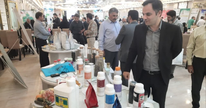 حضور دکتر احمدي در همايش آموزشي ترويجي و معرفي محصولات سبد کودي شرکت خدمات حمايتي کشاورزي استان آذربايجان غربي
