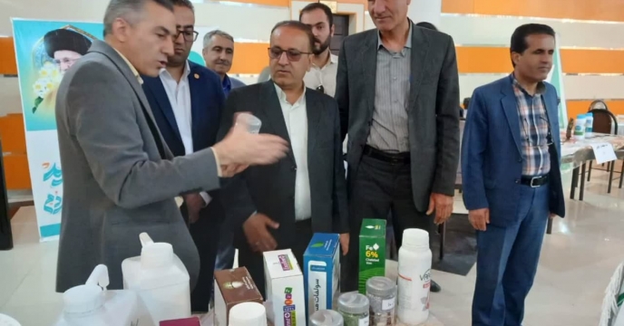 دکتر معتمدی پور رئیس سازمان جهاد کشاورزی استان درهمايش آموزشي ترويجي و معرفي محصولات سبد کودي شرکت خدمات حمايتي کشاورزي کهکيلويه و بويراحمد