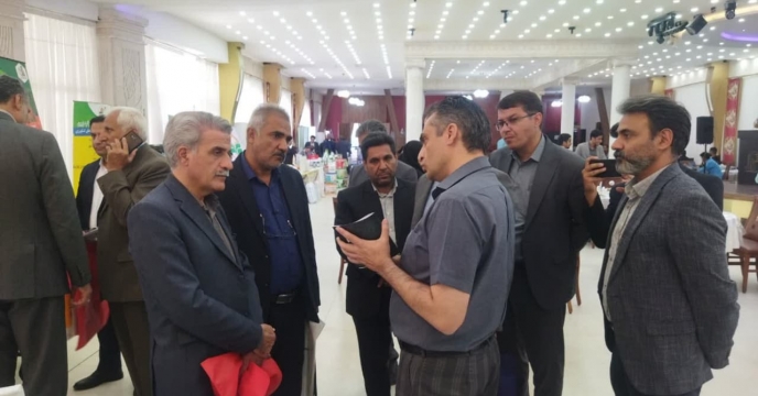  در همايش آموزشي ترويجي و معرفي محصولات سبد کودي شرکت خدمات حمايتي کشاورزي خراسان جنوبي مدير جهاد کشاورزي شهرستان سربيشه نیز حاضر شد