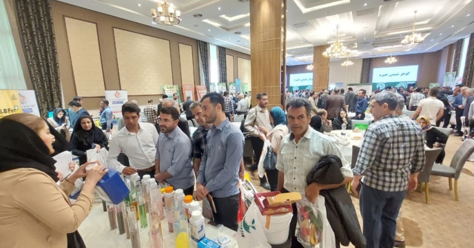 حضور مدير باغباني سازمان جهاد کشاورزي استان همدان در همايش آموزشي ترويجي و معرفي محصولات سبد کودي