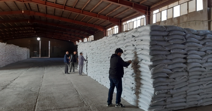 نمونه برداری از محموله کودی شرکت کود و سم بافق یزد در استان قم