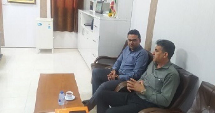 بازدید کارشناس واحد فنی تولیدی شرکت خدمات حمایتی کشاورزی استان هرمزگان از کارگزاری شهرستان پارسیان 