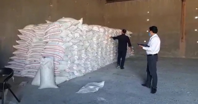 بازدید کارشناسان پایش مواد کودی از انبار کارگزاران شهرستان ایوان