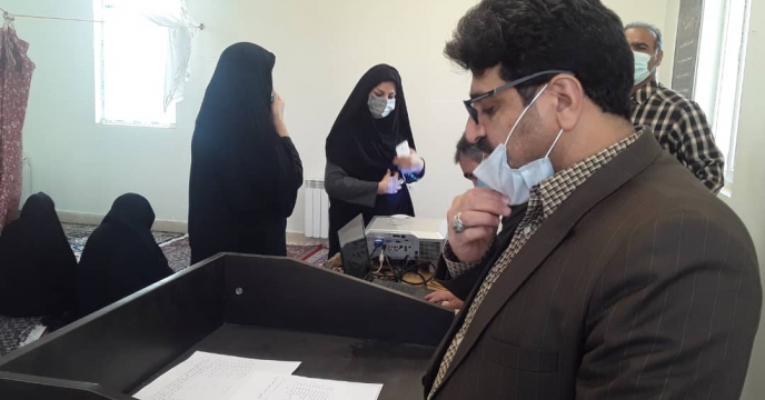 آموزش عملی حواله الکترونیک به کارگزار ها وکارکنان خدمات جهاد کشاورزی شهرستان کوهدشت  در سامانه  کنترل وپایش مواد کودی وسامانه حمل ونقل وتوزیع نهاده های کشاورزی 