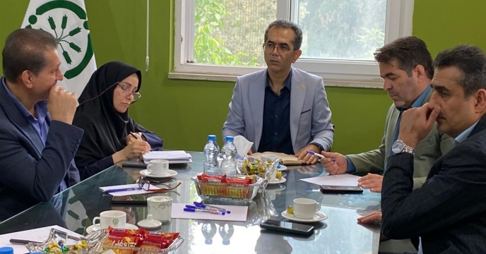 برگزاری جلسه مشرکت مدیر ماشین ها و ادوات کشاورزی با مدیر اداره مکانیزاسیون سازمان جهاد کشاور زی 