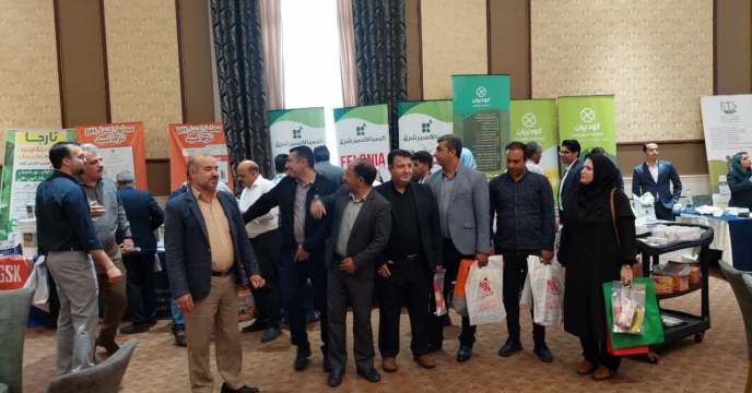 حضور مهندس مهدوي رجا مدير جهاد کشاورزي شهرستان رزن در همايش آموزشي ترويجي و معرفي محصولات سبد کودي استان همدان