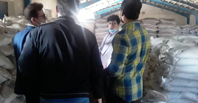بازدید میدانی مهندس نوروزی معاون حمل ونقل ستاد مرکزی از کودهای سنواتی وتاریخ مصرف گذشته انبار های  ذخیره مرکزی شرکت خدمات حمایتی کشاورزی شعبه ی لرستان 