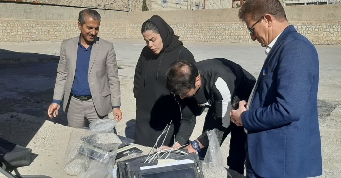 نمونه برداری از میزان 200 تن کود کشاورزی سوپر فسفات تریپل شرکت کیمیاداران کویر یزد در شعبه لرستان