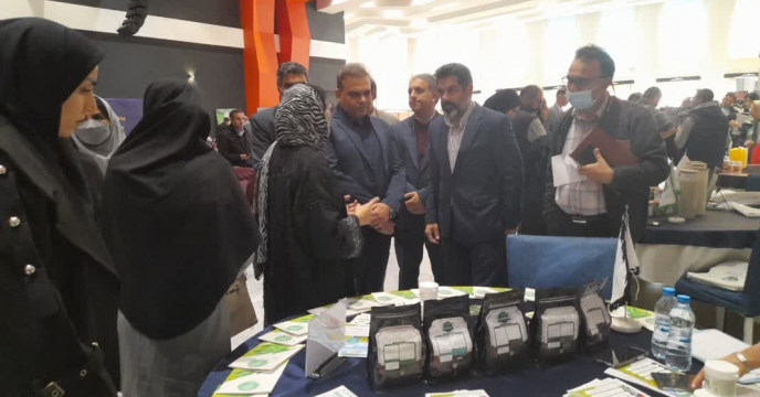 معاون بهبود تولیدات گیاهی سازمان جهاد کشاورزی استان درهمایش بازاریابی کود استان فارس حضور داشت