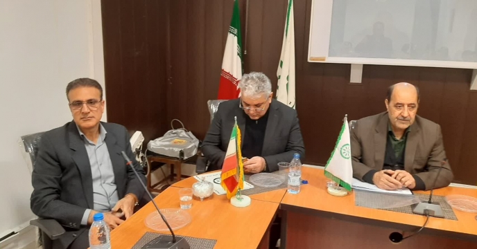 پرداخت کارمزد کارگزاران توزیع کودهای یارانه ای شهرستان سلسله ودلفان 