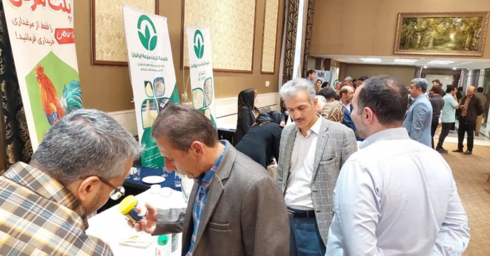 حضور  معاون تعاون روستایي استان همدان در همايش آموزشي ترويجي و معرفي محصولات سبد کودي  