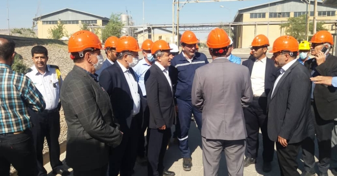 بازدیدمعاون محترم  زراعت وزارت جهاد کشاورزی به همراه آقای مهندس ملازاده عضو هیات مدیره از مجتمع پتروشیمی ارومیه