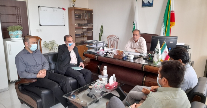 جلسه مدیر استان با کارکنان در خصوص مسائل اداری