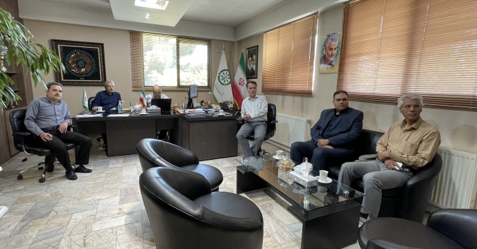 حضور نمایندگان شرکت های شرکت کننده در مناقصه جهت بازگشایی پاکت (ج)