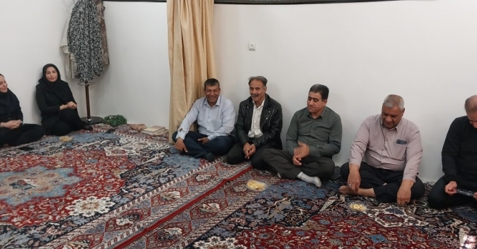 نشست صمیمی سرپرست شرکت خدمات حمایتی کشاورزی ایلام با کارکنان  