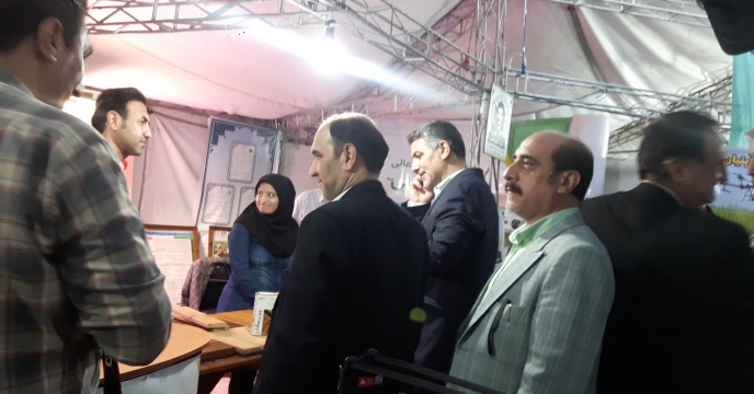 بازدید معاون وزیر از نمایشگاه دستاوردهای بخش کشاورزی البرز