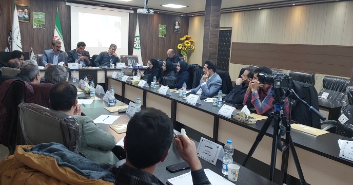 کلاس تئوری توسط مهندس بحیرایی مدیر امور ماشین آلات 